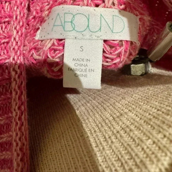 pink sweater small - Picture 4 of 4